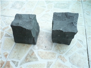 Black Granite Cubestone