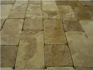 Peruvian Imperial Beige Travertine Tumbled Tile