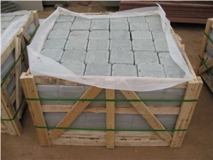 Green Sandstone, Sandstone Cobbles