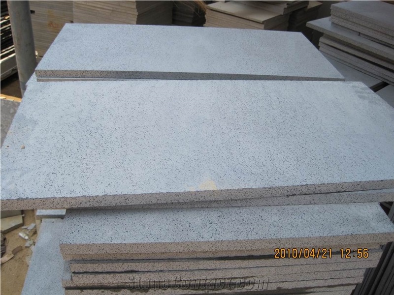 China Bluestone Cut to Size Tiles / Bluestone Quarry / Bluestone with Cat Paws