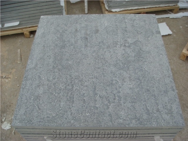 China Grey Blue Stone Slabs & Tiles -Gray Wallstone-Natural Splited Coverings Patterns in Cheap Price, Export Standard Quality French Patterns,