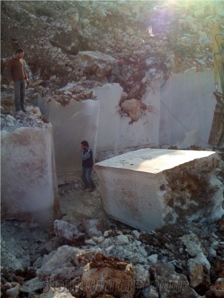 Lebanon Beige Classico Limestone Blocks