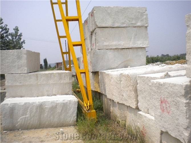 QC-White Sandstone Blocks