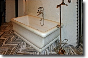 Pietre Di Rapolano Modello REGAL Bath Tub, Beige Travertine Bath Tub