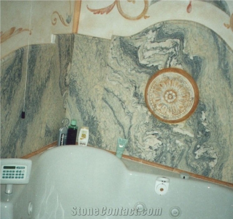 Cipollino Classico Bath Tub Surround, Cipollino Versilia Green Marble