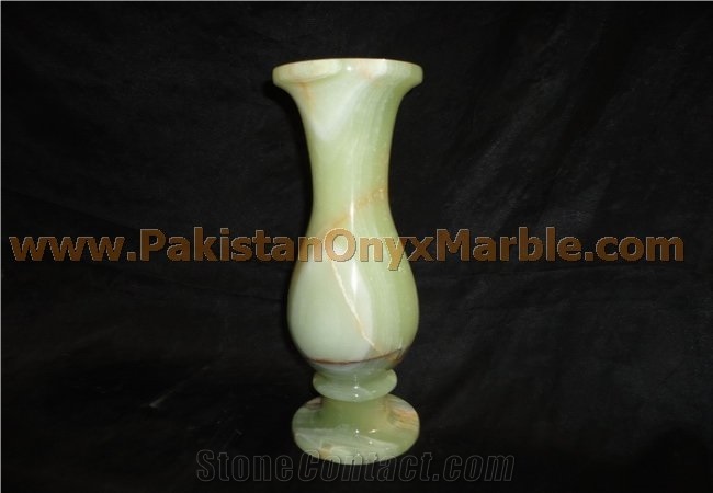 Light Green Onyx Vase from Pakistan - StoneContact.com