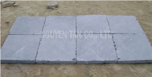 Tumbled Vietnam Blue Stone Paver Set