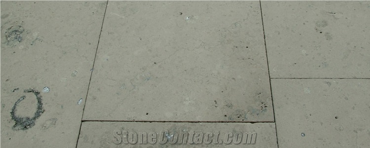 Jura Grey Blue Limestone Tumbled Tile