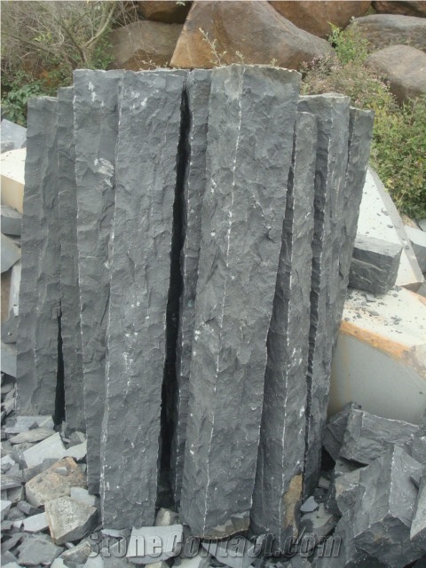 G685 Black Granite Palisade