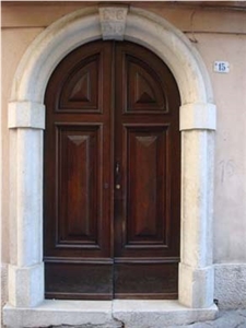 Classic Stone Doorcase MM051