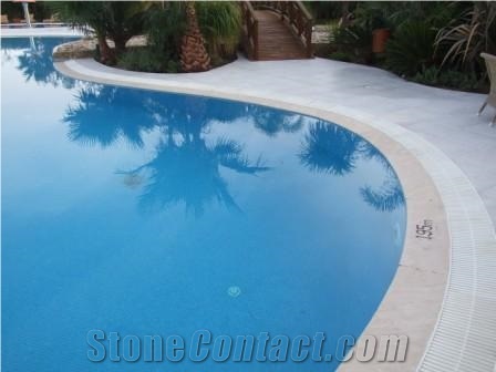 Swimming-pool Cap Stone, Creme Santarem Beige Limestone Pool Coping