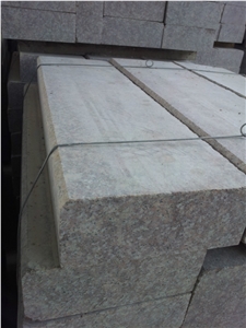 G687 Kerbstone