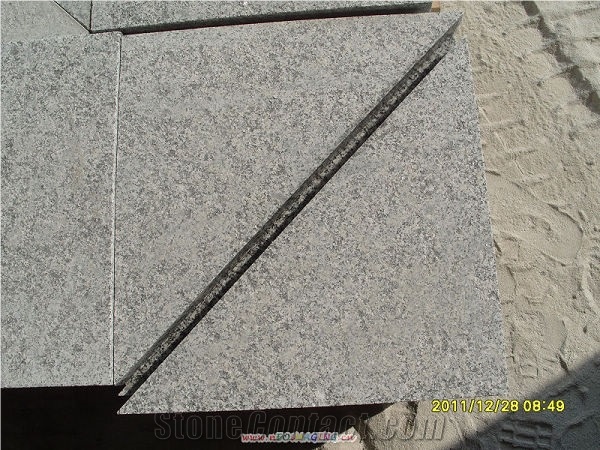 Bush - Hammered Grey Paving Stones, Sesame White Grey Granite
