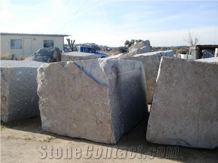 Granit Grey Santa Eulalia, Grey Santa Eulália Granite Block