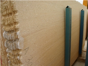 Lumaquela Amarilla Slabs, Amarillo Fosil Limestone