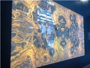 Backlit Onyx Glass Panel (J105)