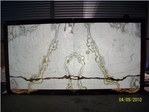 Backlit White Onyx Glass Niche Wall