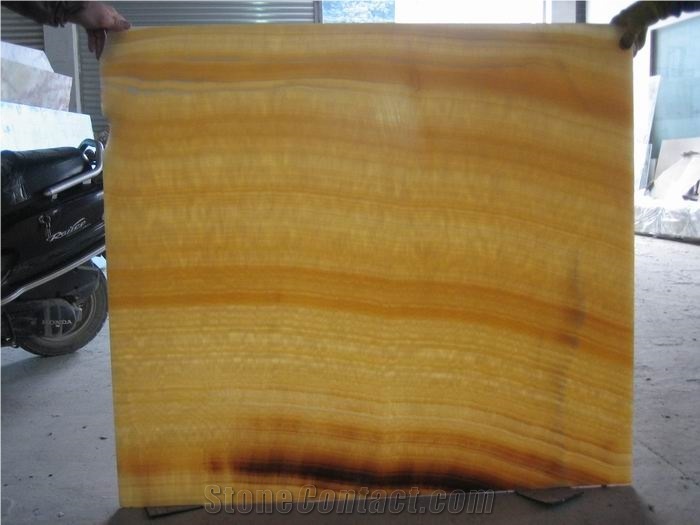 Translucent Wooden Vein Honey Onyx Glass Panel