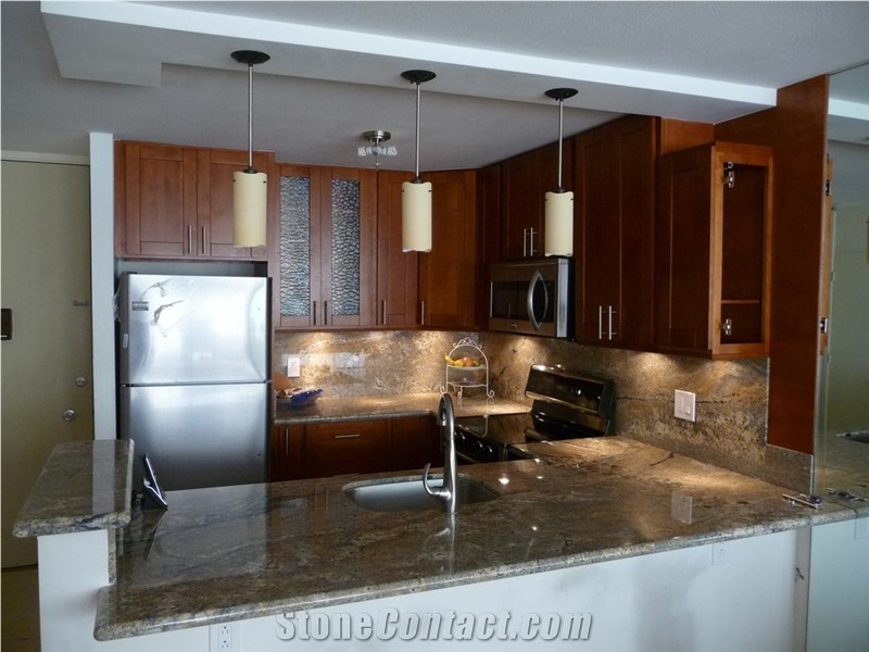 Kitchen Design, Golden Bordeaux Granite Countertop with Light Cherry Cabinet