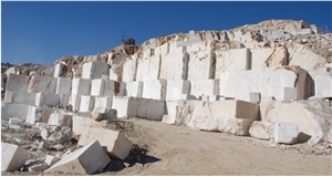Cremera Marble Blocks, Turkey Beige Marble