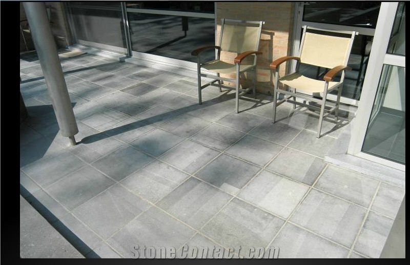 Fossil Gray Limestone Terrace Floor