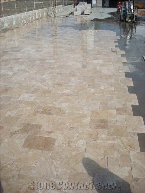 Sitra Travertine Tumbled French Pattern Applications