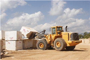 Bucak Travertine Blocks, Turkey Beige Travertine