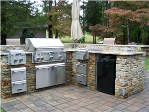Field Stone Outdoor Kitchen Design