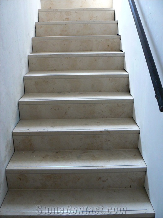 Jura Beige Limestone Stairs