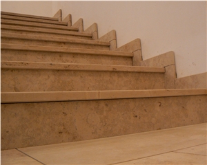 Jura Beige Limestone Stairs
