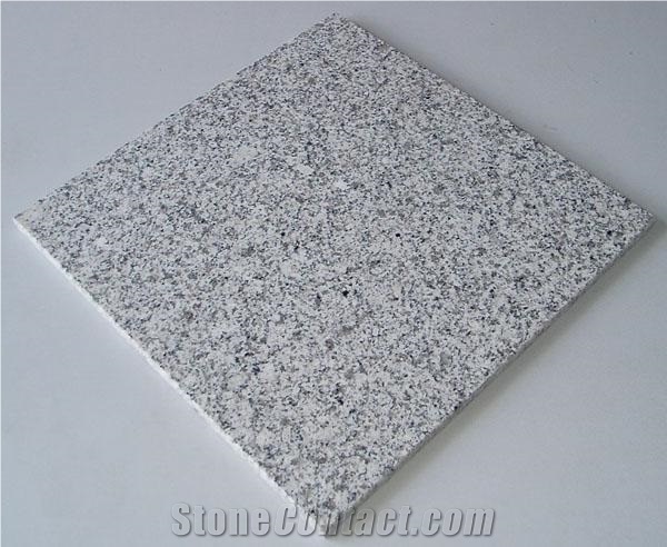 China Natural Granite Tile with CE Quality Certification