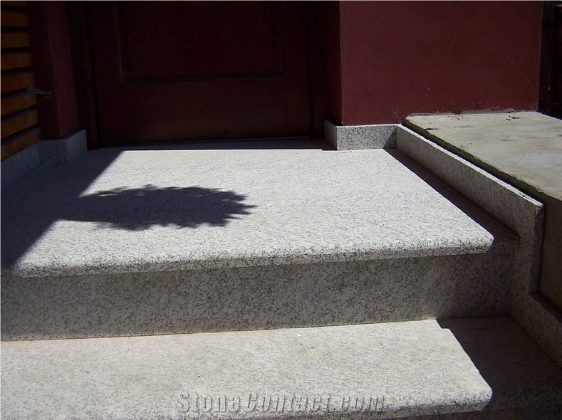 Gris Parga Granite Deck Stairs