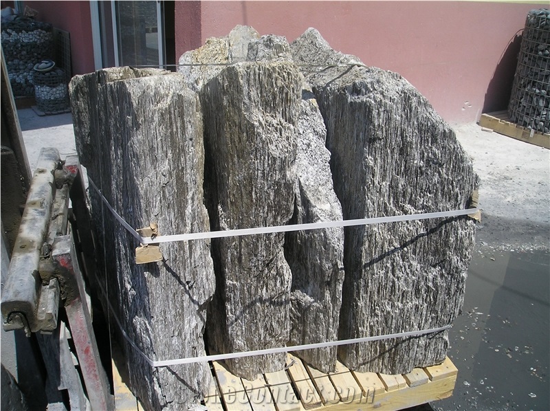 Zebra Woodstone Monolith