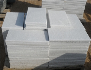China Pure White Quartzite Flamed Slabs & Tiles