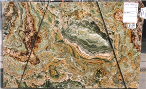 Onice Verde Smeraldo Slabs