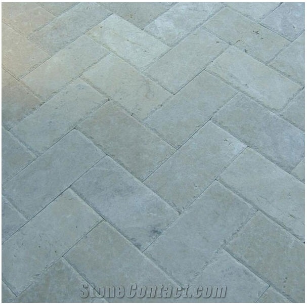 Sagalassos Cappuccino Marble Chipped Edge, Brushed Patio Pavers