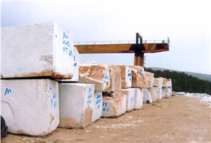 Dionyssos White Marble Blocks