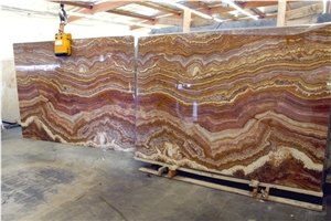 High Polished Fantastico Onyx Slab