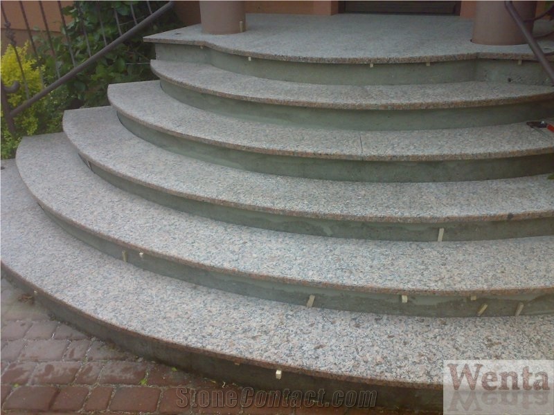 G646 Pink Granite Stairs
