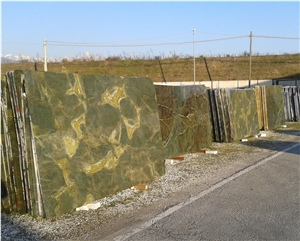 Verde Karzai Granite Slabs