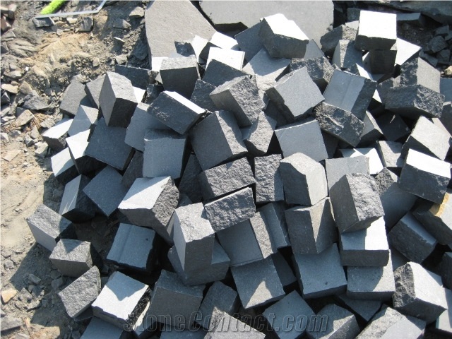 G308 Black Granite Cobble Stone