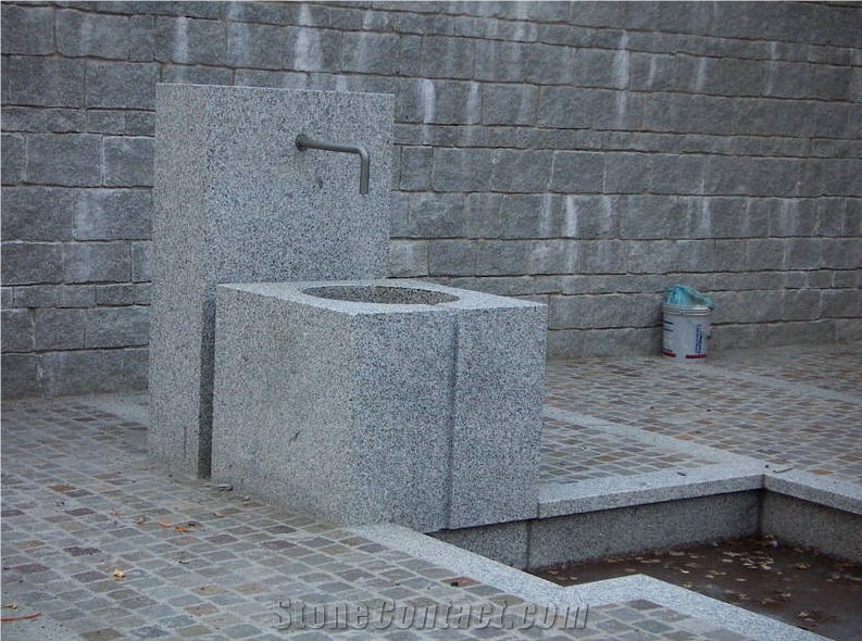 Sarner Porphyr Grau Exterior Fountains