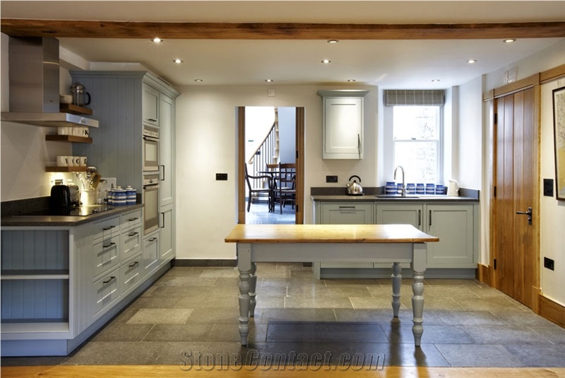 Brandy Crag Stone Kitchen Design, Traditional Kitchen Design Work Top