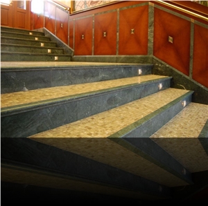 Mosaic Steps, Travertino Iberico Yellow Travertine Steps