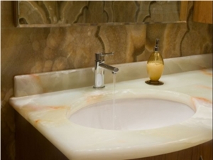 Arco Iris Bathroom Wall, Onice Bianco Top, Arco Iris Yellow Onyx Bath Design