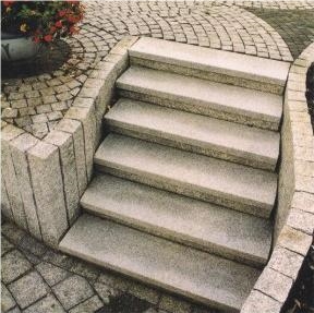 G682 Rusty Yellow Granite Step Tile