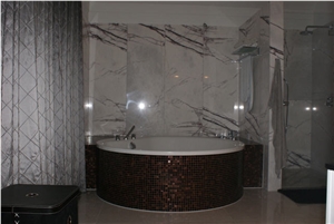Calacatta Zebrino White Marble Bathroom Design Project