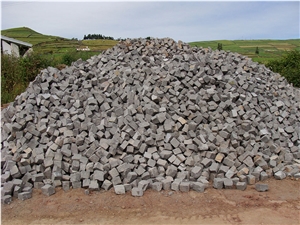 Basalto Olivina - Olivine Basalt Cobble Stone, Olivine Grey Basalt Cobble Stone
