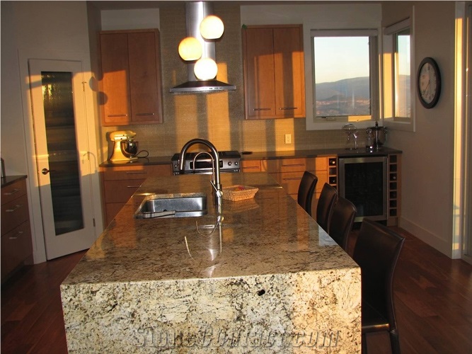 Residence Kitchen Countertop - Granite Golden Beach