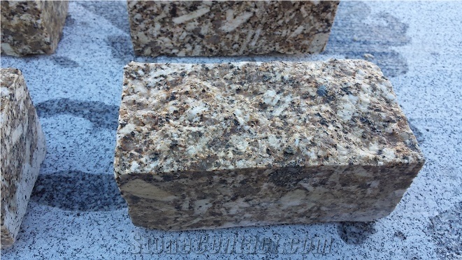 Amarillo Campanario Granite Cobble Stone, Two Faces Rustic